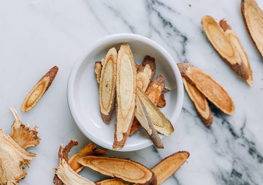 Licorice Root vs. DGL Licorice Which is Best for Gut Health? Your DAYLY